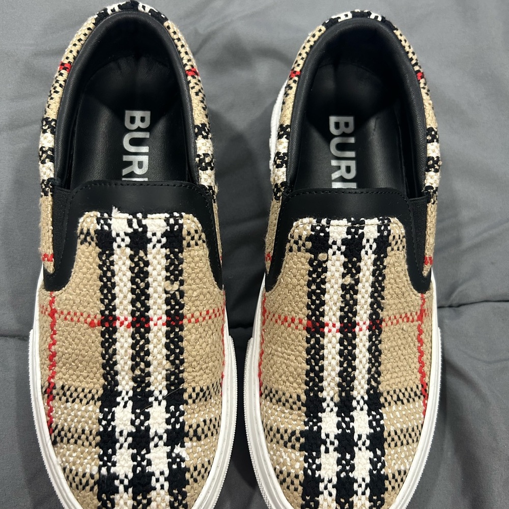 Burberry sneakers